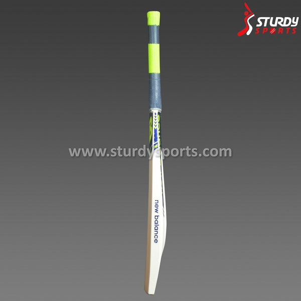 New Balance DC 480 Cricket Bat - Harrow - English Willow - Youth / Boys - New Balance - Sturdy Sports