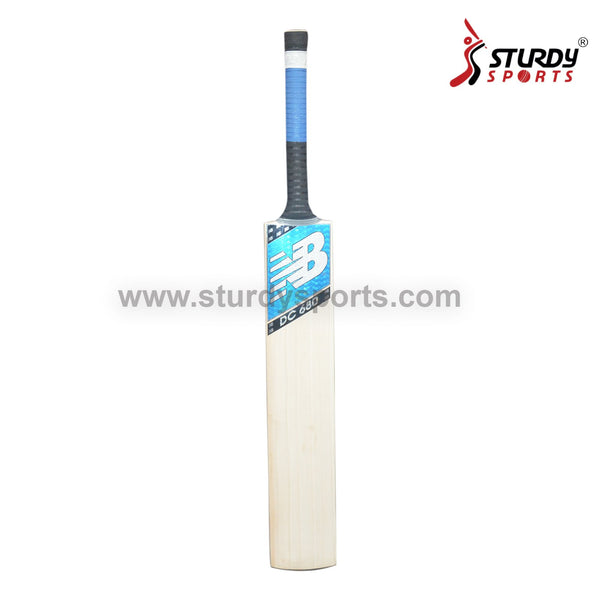 New Balance DC 680 19/20 Cricket Bat - Size 5 - English Willow - Youth / Boys - New Balance - Sturdy Sports